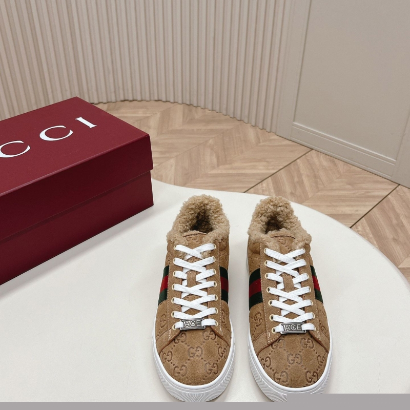 G*u*i casual shoes